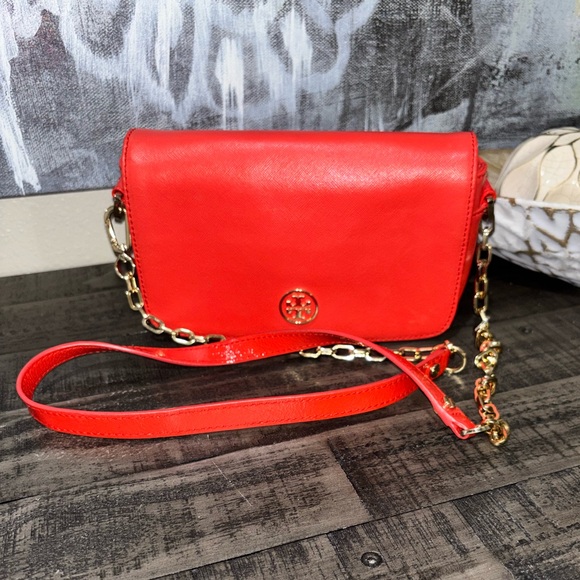 Tory Burch Handbags - Tory Burch Robinson Chain Bag in Poppy Red